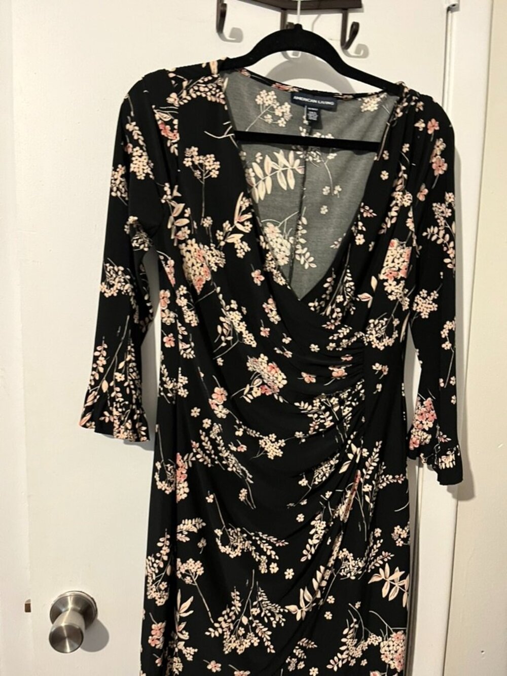 AMERICAN LIVING SHEATH DRESS V-neck Long sleeve side gathers SZ 12